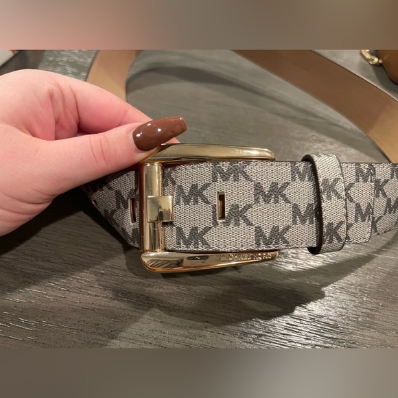 Michael Kors Belt - Picture 5 of 6